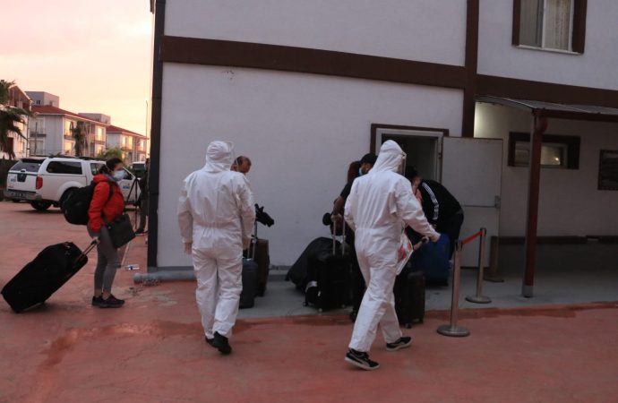 Birleşik Arap Emirlikleri’nden getirilen 195 kişi karantina altına alındı.