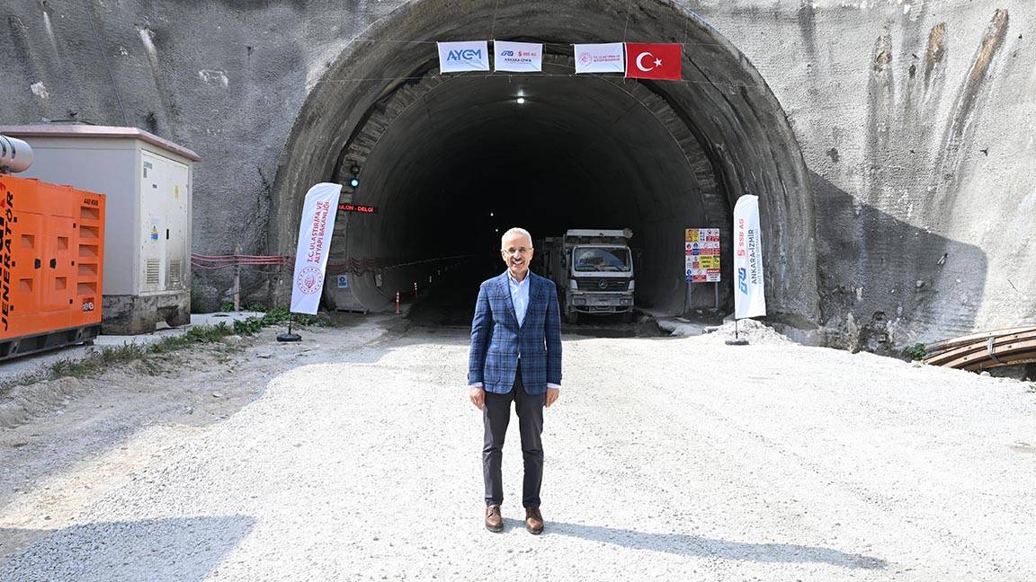 Ankara-İzmir Yüksek Hızlı Tren hattının açılış tarihi değişti