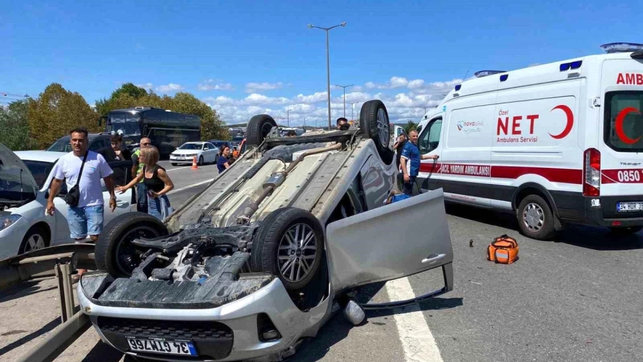 Tuzla'da Zincirleme Kaza: Bir Otomobil Takla Attı, 1 Kişi Yaralandı