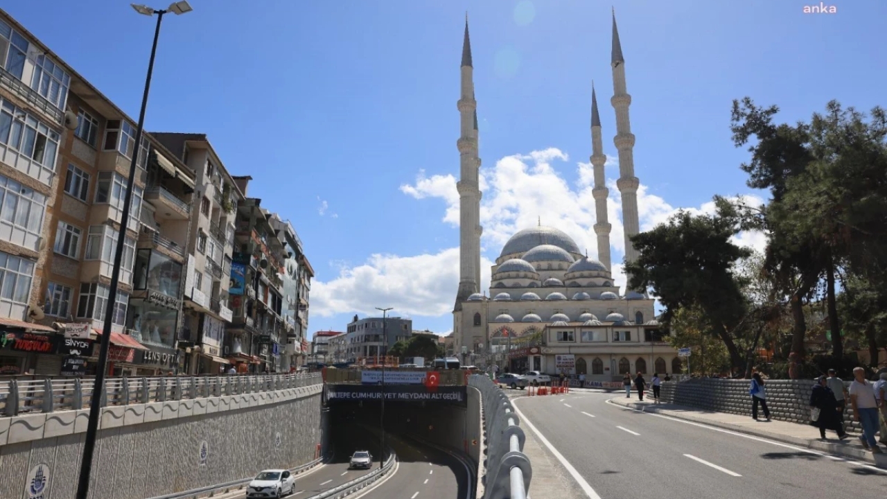 Maltepe Cumhuriyet Meydanı Alt Geçidi Hizmete Açıldı