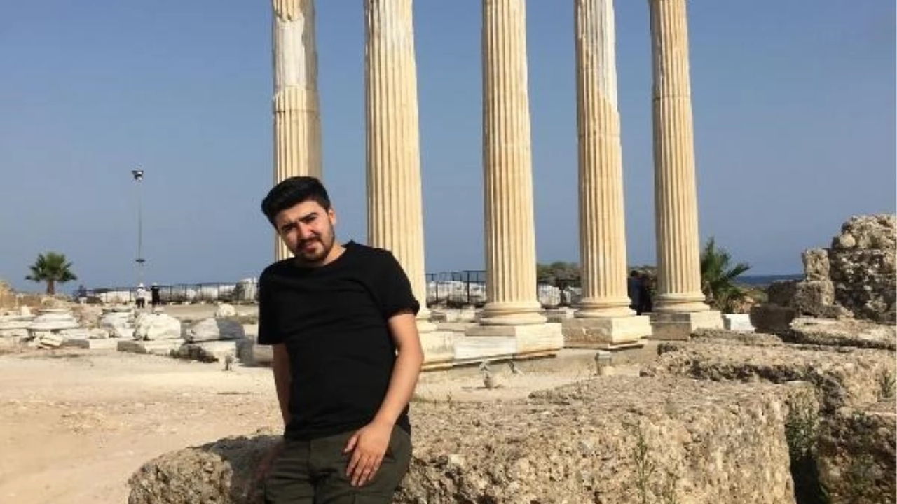 Çaycuma'da otomobil ağaçlara çarptı, sürücü hayatını kaybetti