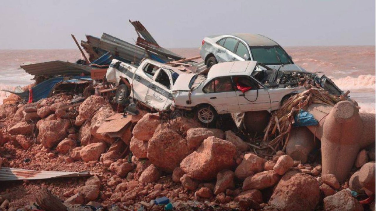 Libya'yı vuran fırtına, Türkiye’de de görülebilir mi?