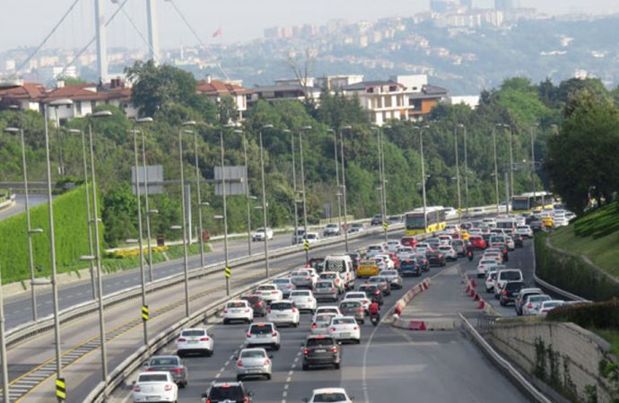 Yine aynı manzara… Yasak bitti trafik kilitlendi