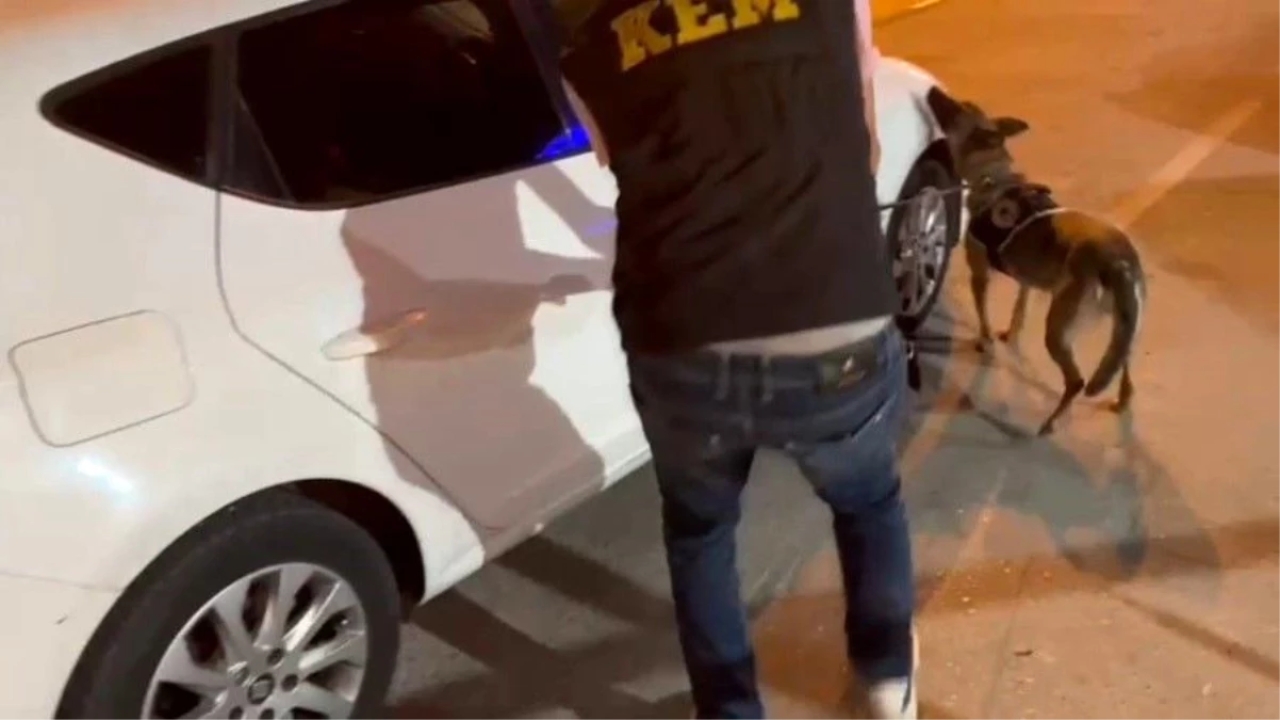 İzmir ve Çeşme'de Uyuşturucu Operasyonu: 3 Tutuklama