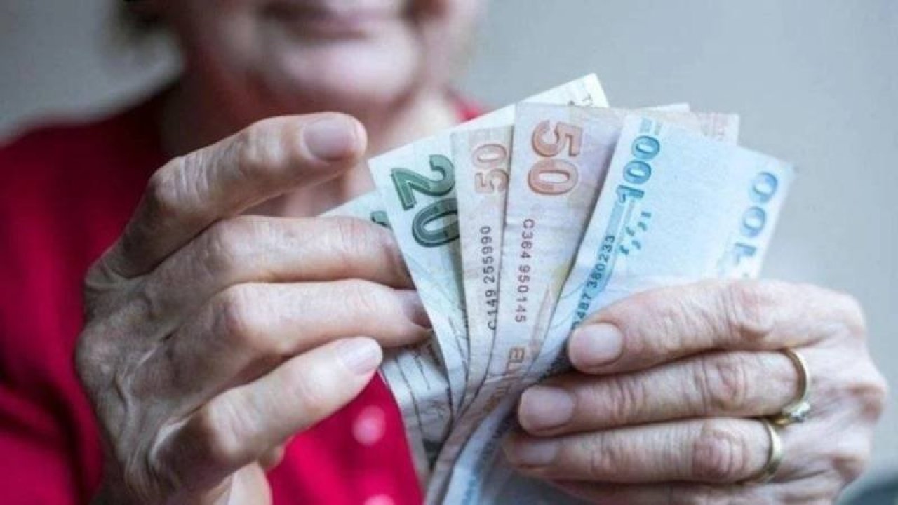 AKP’den emekli aylıklarına ilişkin açıklama