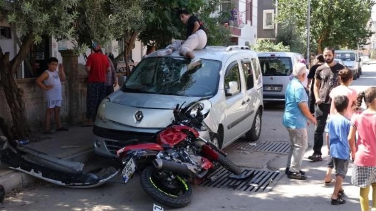 Antalya'da motosiklet kazası: 2 kişi yaralandı