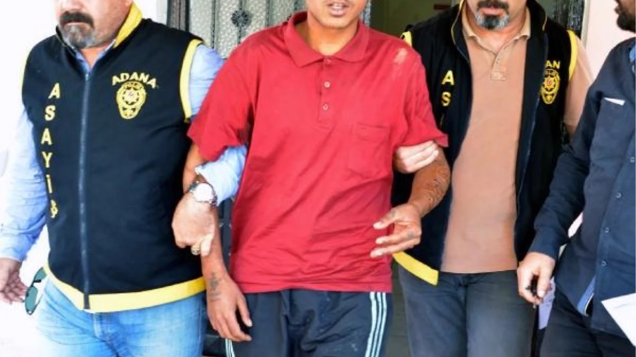 Kalp krizi sonucu hayatını kaybeden polis memuru, gaspçıyı adli tıpa götüren polislerden biriydi