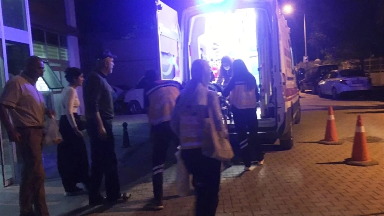 Konya'da otomobil şarampole devrildi: 3 yaralı