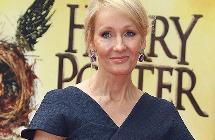 Harry Potter serisinin yazarı J.K Rowling yeni kitabını ücretsiz yayınlayacak!