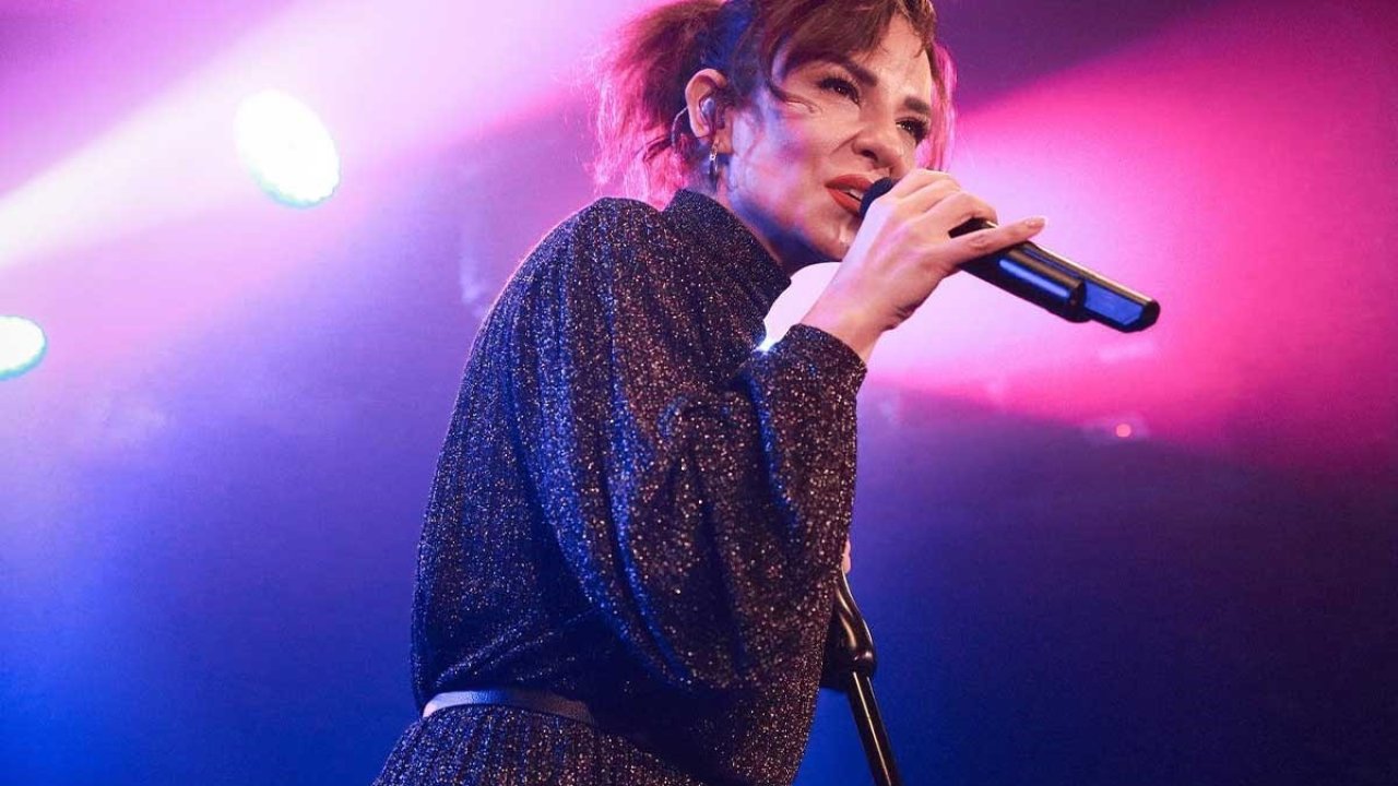 Ankara'da konser veren Fatma Turgut saldırıya uğradı