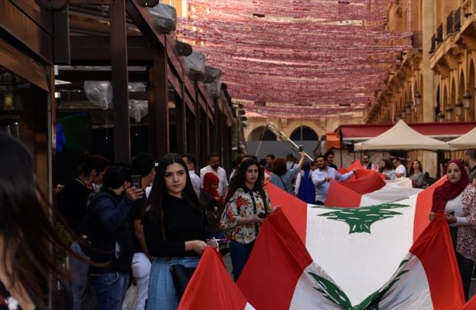 Lübnan, 26 bin 856 bayrakla rekor kırdı