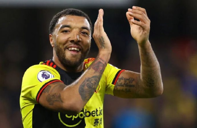 Watford kaptanına çirkin saldırı: Umarım bebeğin koronavirüse yakalanır