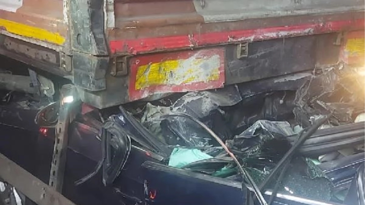 Bursa'da TIR Kazası: Nişanlı Çift Hayatını Kaybetti