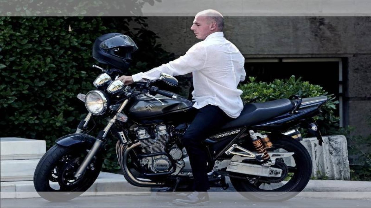 Eski Yunanistan Maliye Bakanı Varufakis: Kapitalizm öldü, artık daha beterini yaşıyoruz