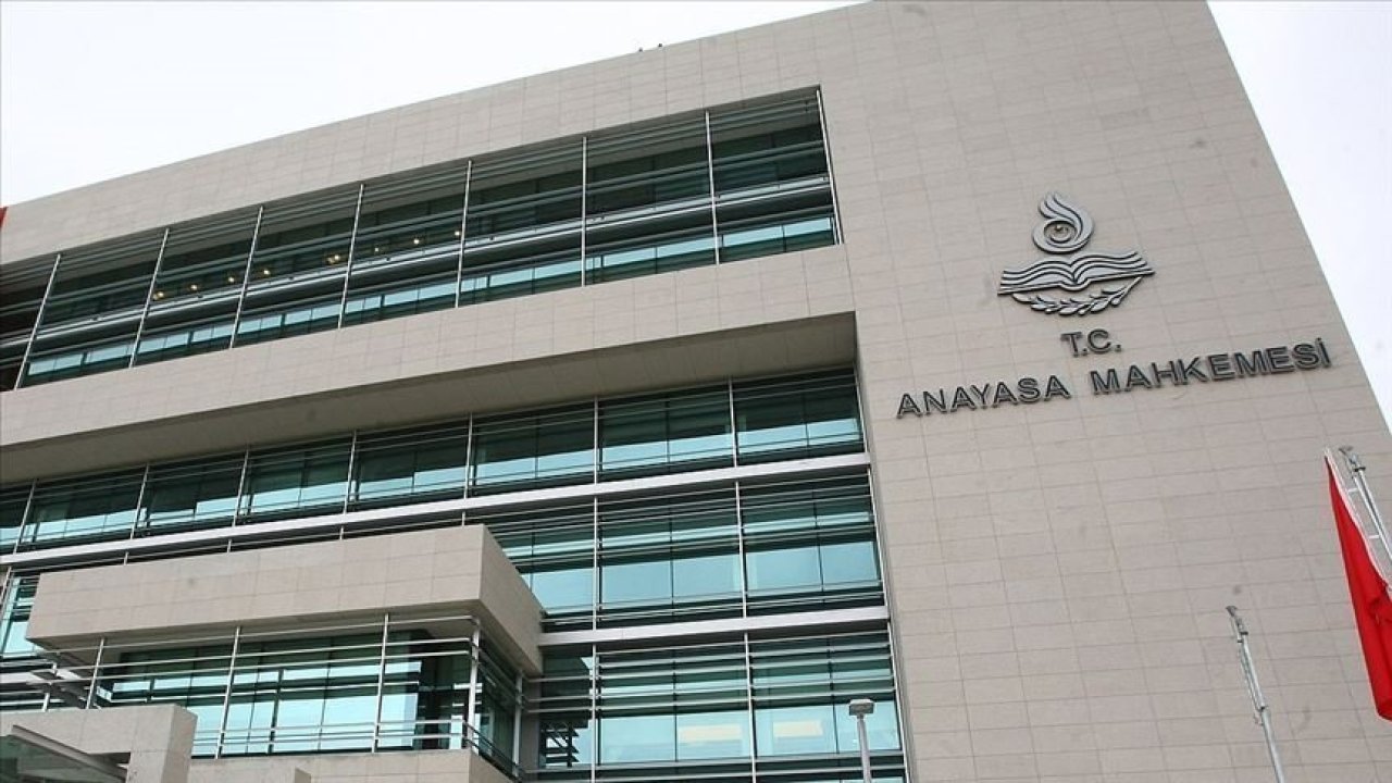 AYM'den hak ihlali kararı: İşten çıkarılma gerekçesi olamaz