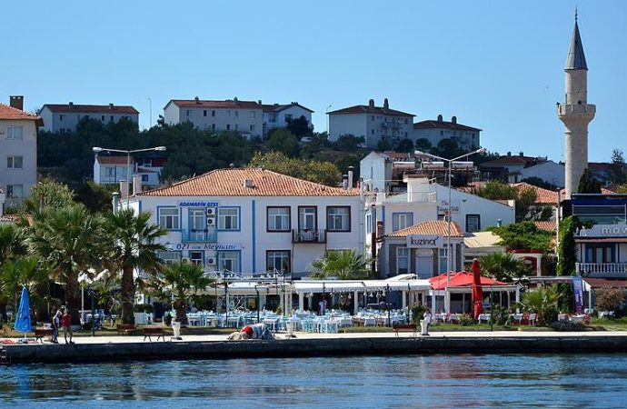 Bozcaada’da konaklama tesislerinin açılacağı tarih belli oldu