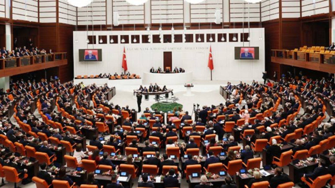 Türk askerinin Irak ve Suriye'deki görev süresinin uzatılmasına ilişkin tezkere TBMM'de