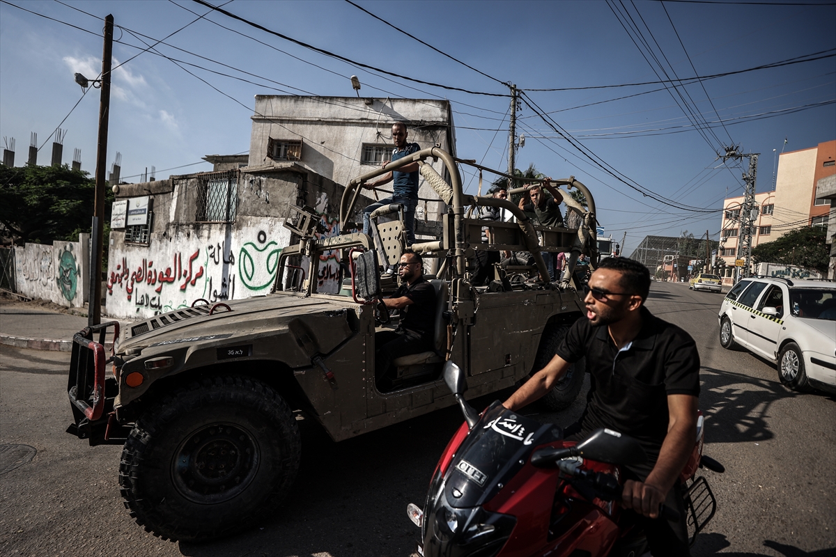 Hamas'ın İsrail'e başlattığı saldırı: Kudüs ve Askalan kentinde saldırı sirenleri çalıyor, siyah dumanlar yüks