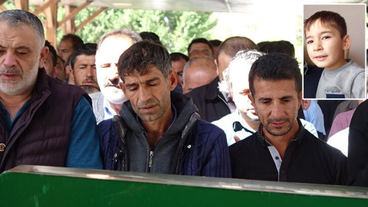Okulda yemek sırası beklerken fenalaşıp hayatını kaybeden 10 yaşındaki İsmail, toprağa verildi