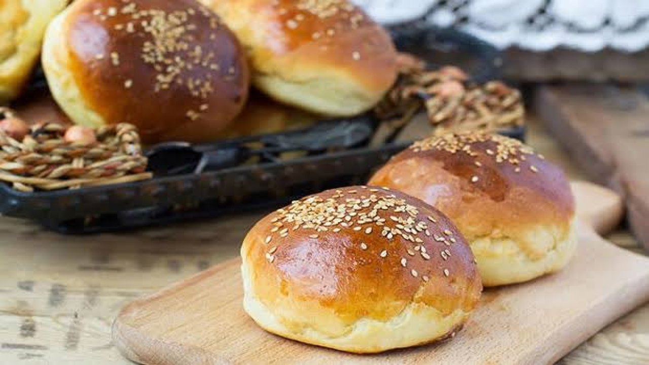 Pratik ve Lezzetli Kahvaltılık Poğaça Tarifi