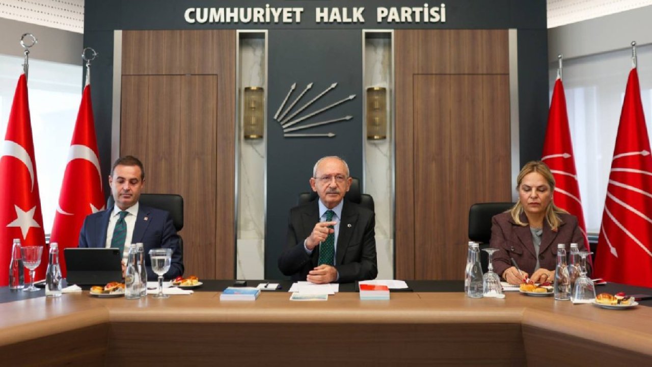 Kılıçdaroğlu, partili milletvekilleriyle bir araya geldi