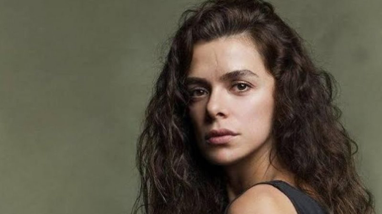 Oyuncu Özge Özpirinçci'nin acı günü