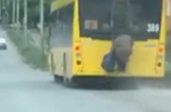 Yaşlı kadının toplu taşıma sınırlamasına çözümü