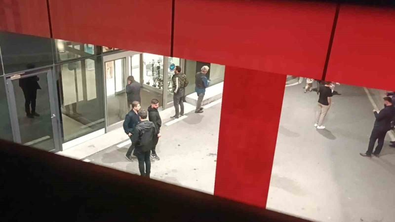 DÜĞÜN KANA BULANDI Oyun havası oynarken kalbinden vuruldu