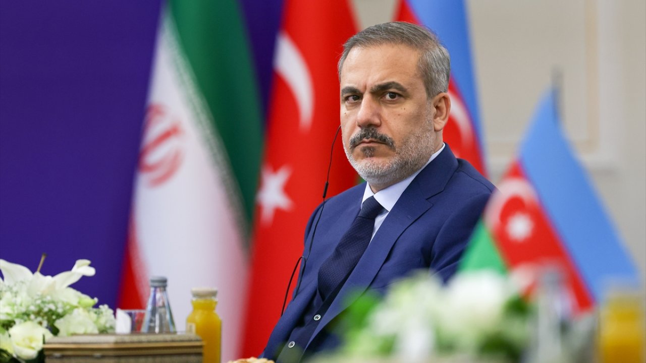 Hakan Fidan İran'da: Bölgesel iş birliği toplantısına katıldı