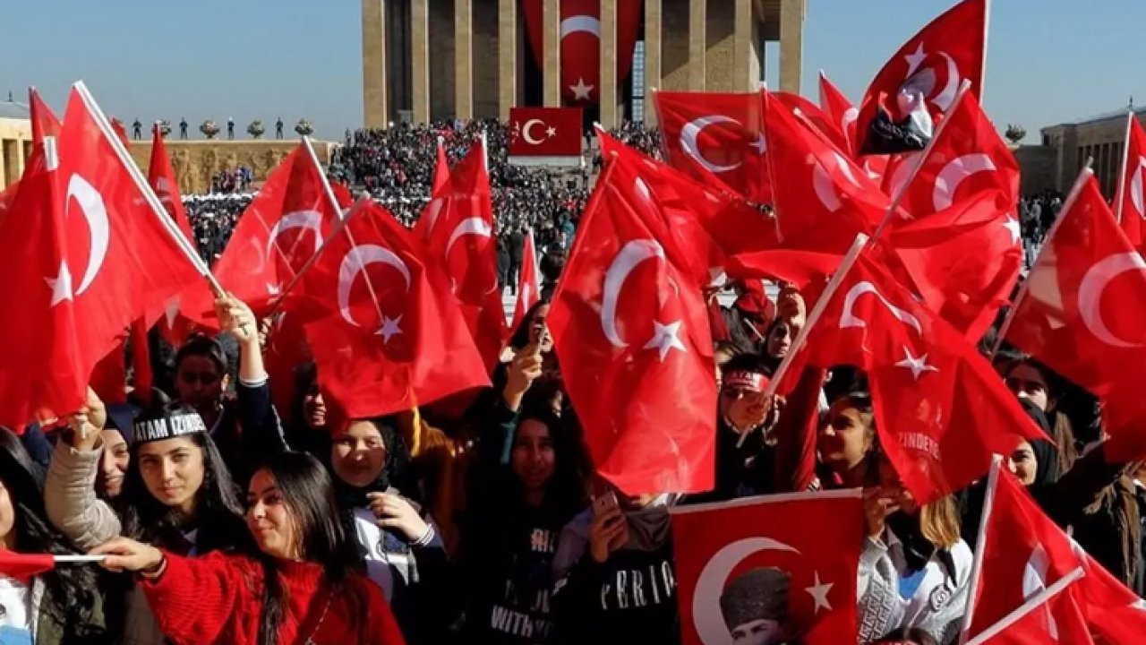 Murat Yetkin: Parmağını kaldıran bir kız çocuğudur Cumhuriyet
