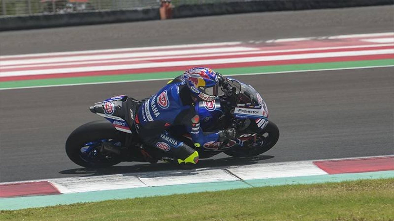 Toprak Razgatlıoğlu, Superbike'ta sezonun son yarışında 2. oldu