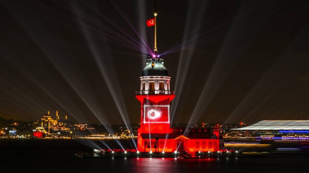 Galata ve Kız Kulesi'nde ışık gösterileri, 10 Kasım'a kadar sürecek