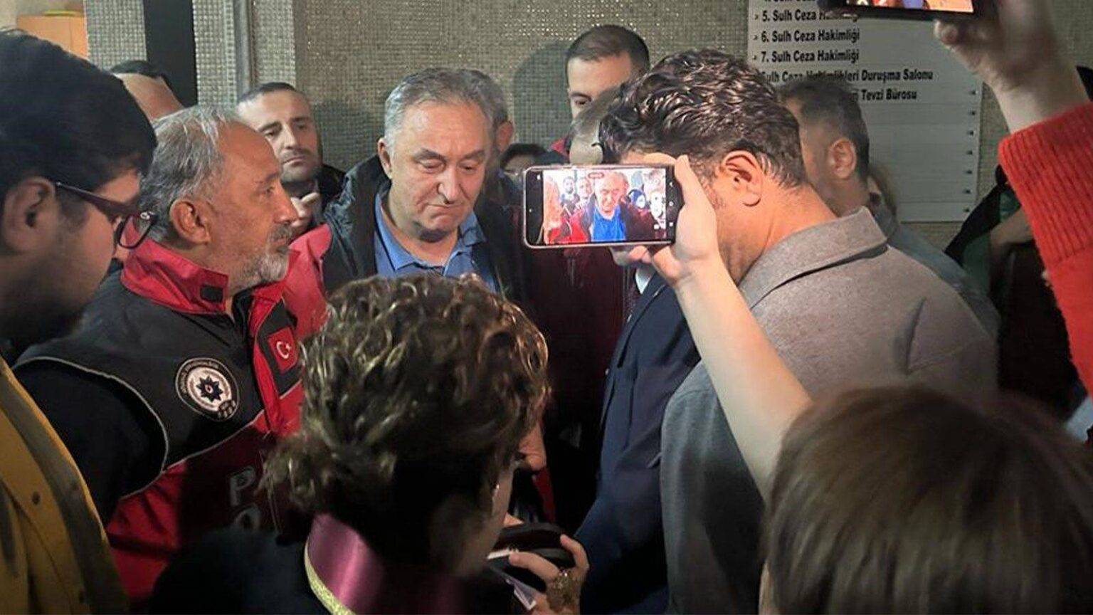 Fehmi Koru: Gazze’de 29 gazeteci öldü, bizde de bir günde birkaç gazeteci gözaltına alındı, ne oluyor?