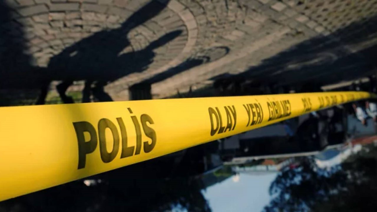 İzmir'de akrabası ile silahla oynarken vurulan çocuk hayatını kaybetti