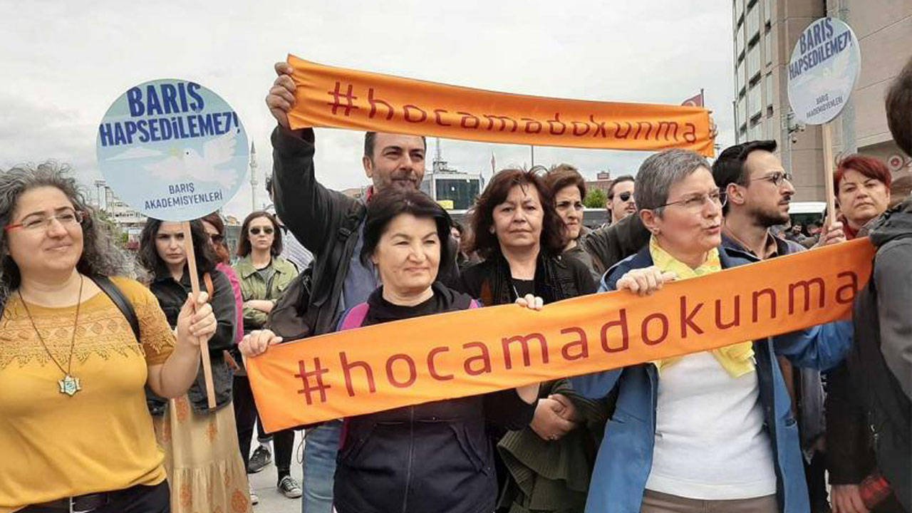 Akademisyenler göreve dönemiyor