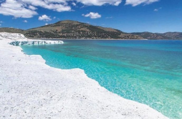 Salda Gölü’ne şantiye kuruldu!