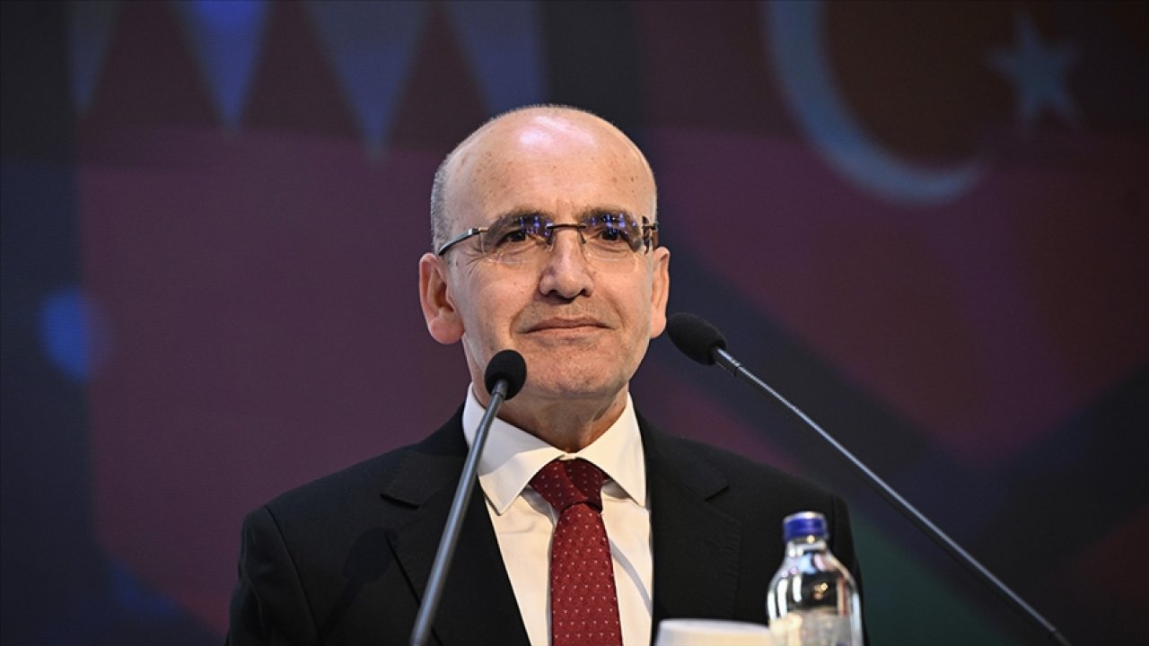 Bakan Mehmet Şimşek: Yıllık cari dengede son iki ayda 7,3 milyar dolar iyileşme sağlandı