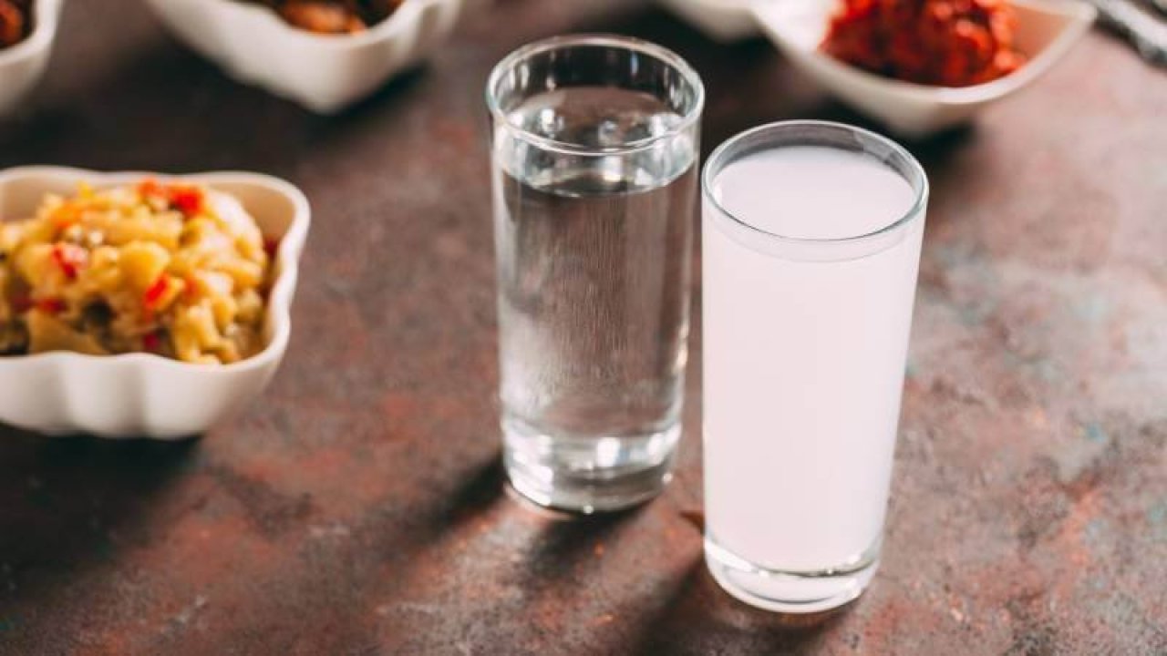 Sigaranın ardından alkollü içeceklere de zam geldi