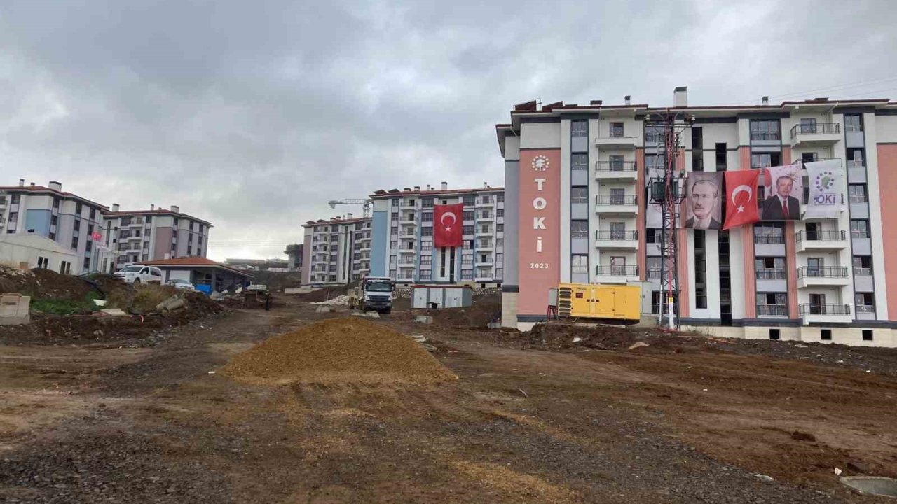 Malatya’da yıl sonuna kadar 4 bin 225 afet konutu afetzedelere teslim edilecek