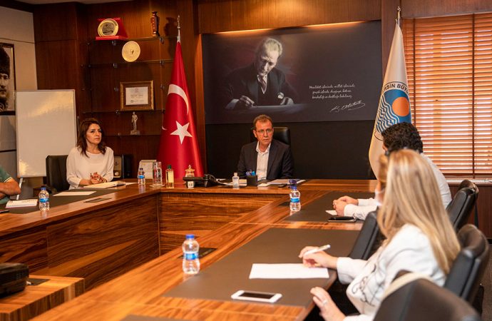 Vahap Seçer: Fikir fikirden üstündür
