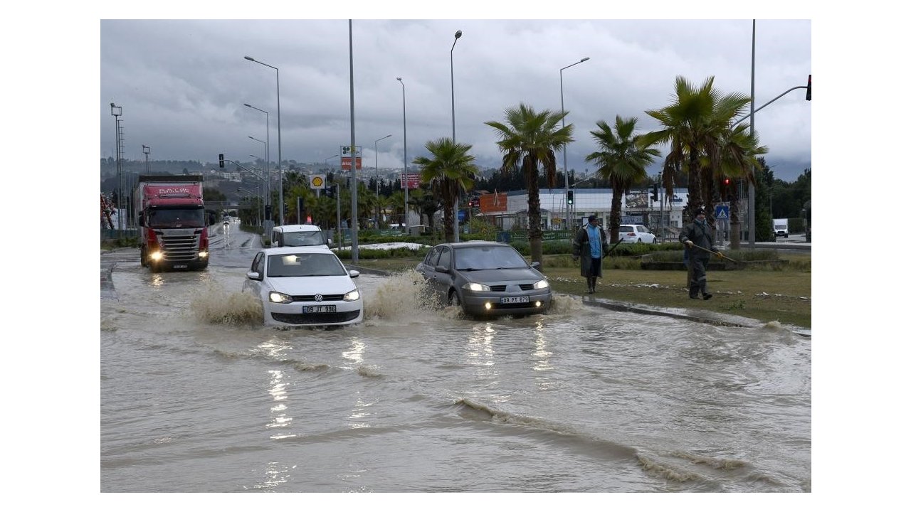 Aydın’ın kıyı ilçelerine sağanak yağış uyarısı
