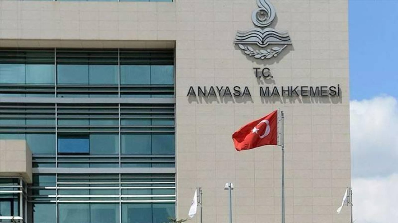 Yargıtay'ın Anayasa Mahkemesi üyeleri hakkındaki suç duyurusuyla ilgili mevzuat incelemesi