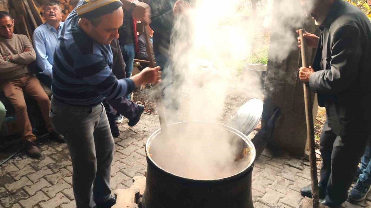 Manisa’da 3 bin yıllık gelenek devam ediyor