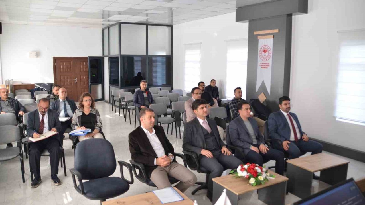 Niğde’de Tarımsal Kuraklık Kriz Merkezi Toplantısı yapıldı