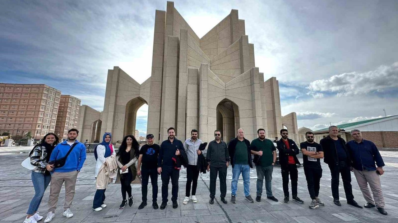 Yüksekovalılar Tebriz’in tarihi mekanlarını gezdi