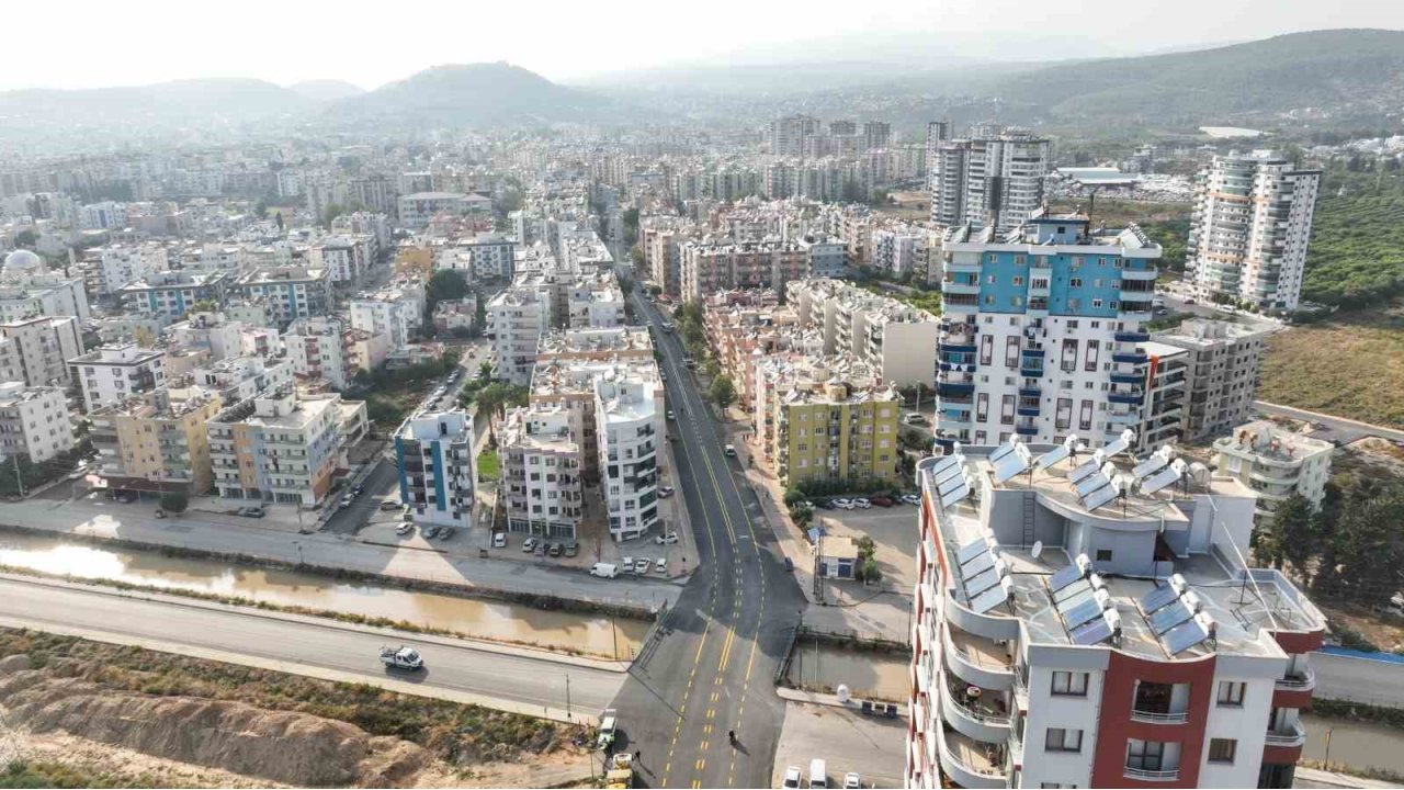 Silifke’de asfalt çalışmaları sürüyor