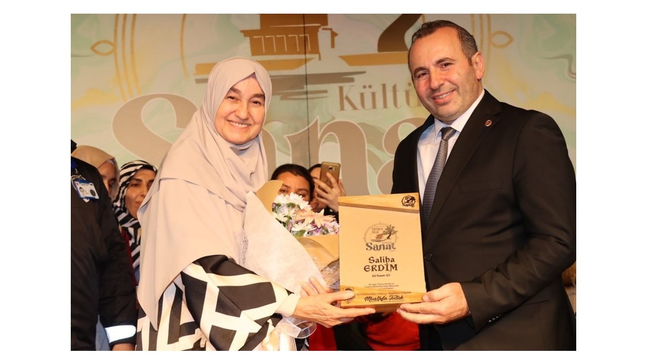Yazar Saliha Erdim Yalovalılarla buluştu