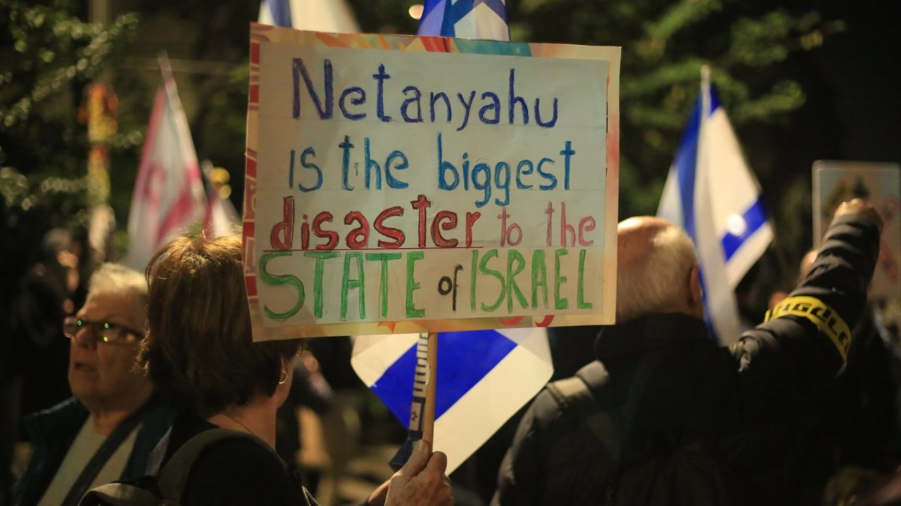 Netanyahu’nun konutu önünde protesto eylemi