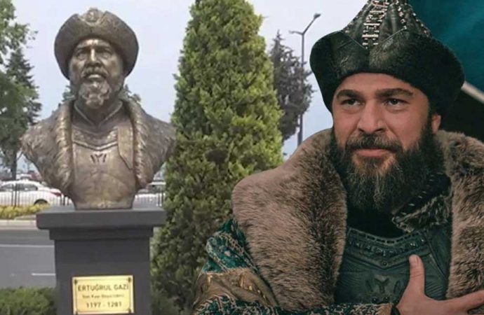 Ertuğrul Gazi diye dikilen Engin Altan Düzyatan büstü kaldırıldı!