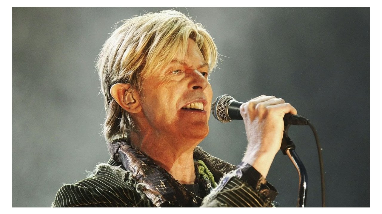 David Bowie'nin el yazısı şarkı sözleri açık artırmada